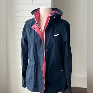 Women’s Hollister rain/wind jacket.